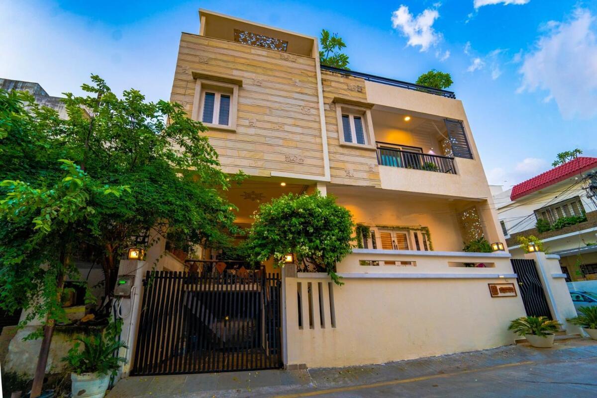 אודייפור Santosh Villa - The House Of Antiques And Art מראה חיצוני תמונה